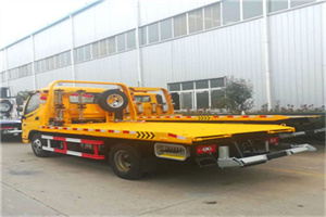 竹溪附近拖车救援搭电